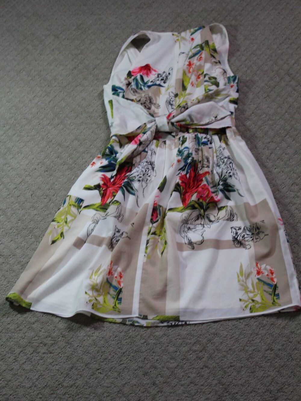 White House Black Market Size 6 White Vibrant Floral & Tan Sleeveless Dress - Picture 2 of 6